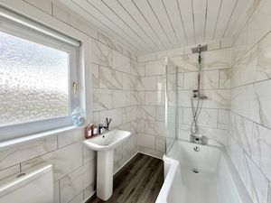 Photo 7- click for photo gallery